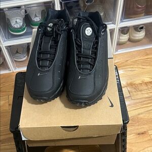 Nike Men's Black Sneakers